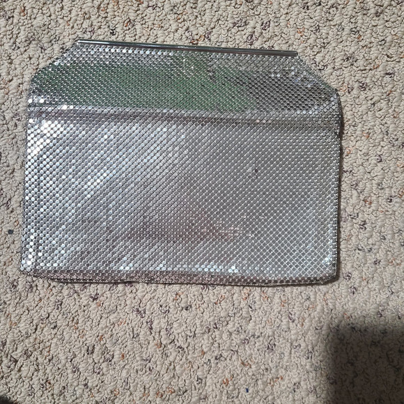 Vintage Whiting & Davis Silver Mesh Envelope Snap Closure Clutch Handbag - Picture 9 of 16